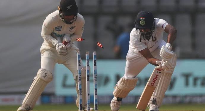 IND vs NZ: अश्विन ने ‘बोल्ड’ होने के बाद भी अजीबोगरीब तरीके से लिया रिव्यू, मजेदार वीडियो हो रहा वायरल