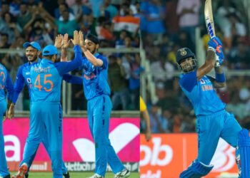 अर्शदीप और दीपक चाहर ने गेंदबाजी में मचाया कहर, सूर्यकुमार ने जड़ा ताबड़तोड़ अर्धशतक, भारत जीता